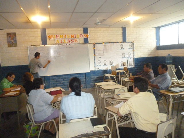Docentes de la especialidad en Matemática
BASICA - MEDIA